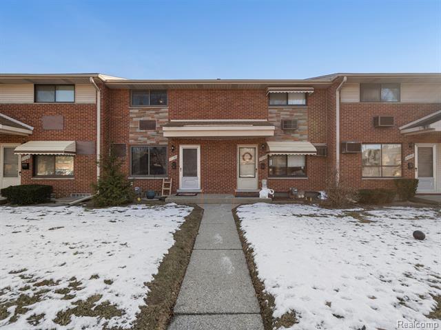 front view picture of 29048 Tessmer Ct, Madison Heights, MI. 48071