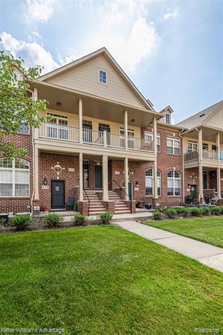 front view picture of 438 Old Pine Way, Walled Lake, MI. 48390