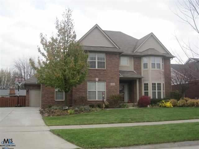 front view picture of 39216 Canterbury, Harrison Township, MI. 48045