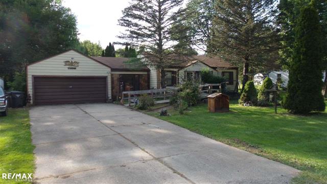 front view picture of 39341 Hazel, Harrison Township, MI. 48045