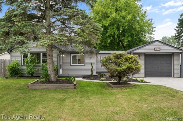 front view picture of 38479 Albert, Clinton Township, MI. 48036