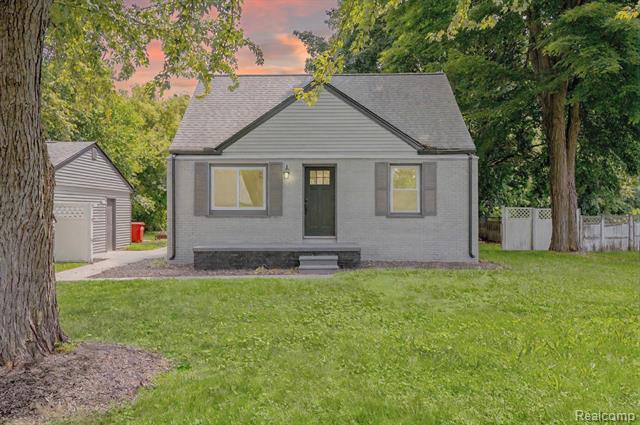 front view picture of 38488 Elmite, Harrison Township, MI. 48045