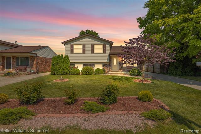 front view picture of 39754 Chart, Harrison Township, MI. 48045
