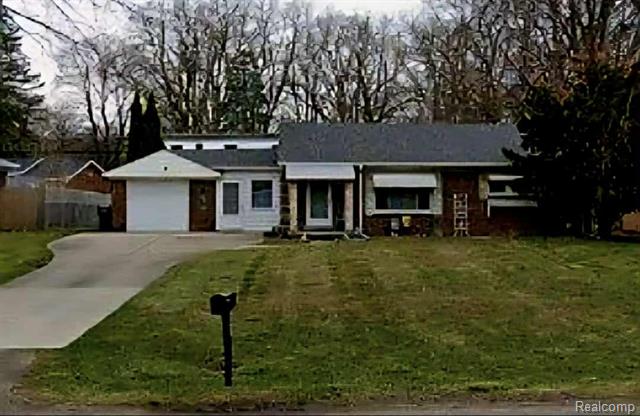 front view picture of 38747 Harper, Clinton Township, MI. 48036
