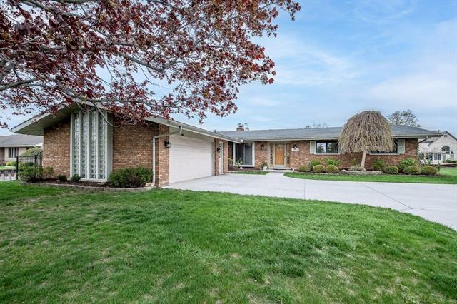 front view picture of 31416 San Juan, Harrison Township, MI. 48045
