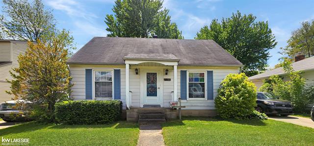 front view picture of 21186 Hillcrest, Clinton Township, MI. 48036