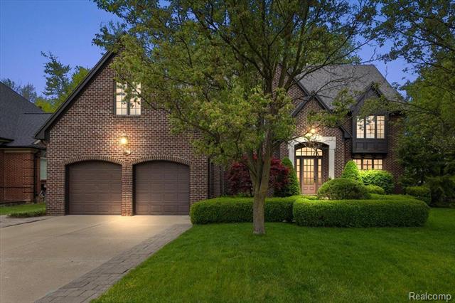 front view picture of 27729 Stephany Court, Harrison Township, MI. 48045