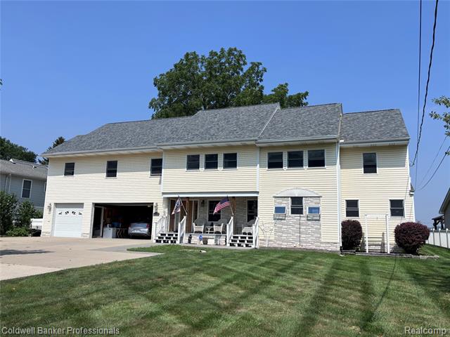 front view picture of 39883 Duluth, Harrison Township, MI. 48045