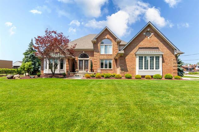 front view picture of 31595 North River, Harrison Township, MI. 48045