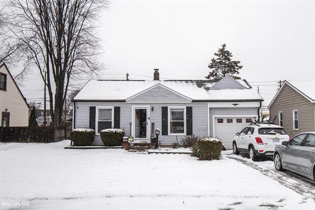 front view picture of 21351 Hillcrest, Clinton Township, MI. 48036