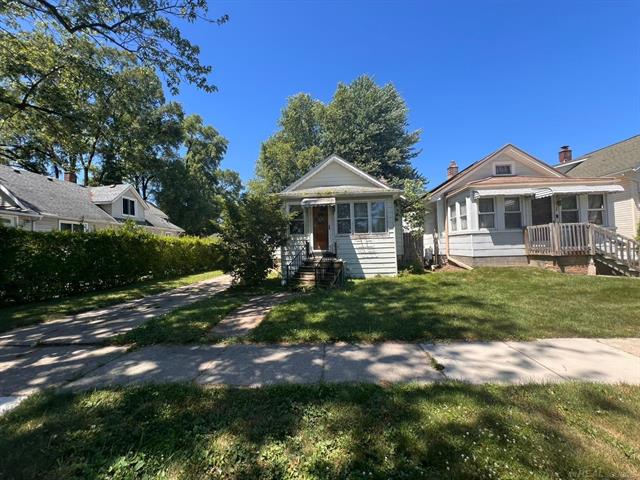 front view picture of 36 Sheridan St, Mount Clemens, MI. 48043