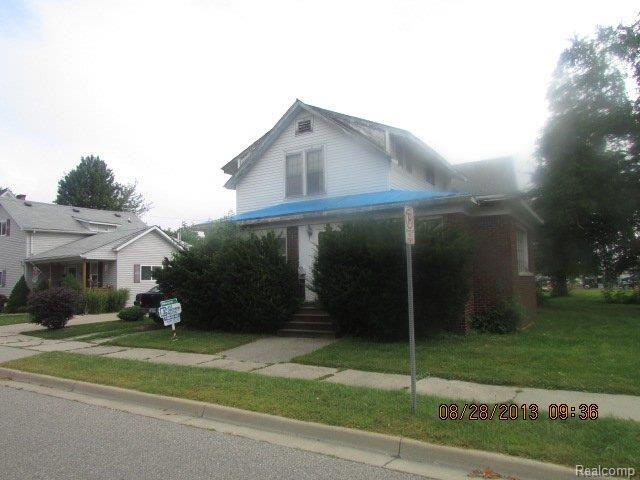 front view picture of 116 Clinton St, Mount Clemens, MI. 48043