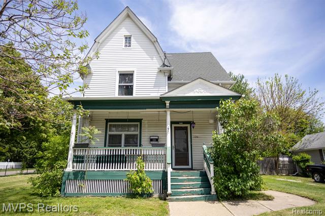 front view picture of 126 Clinton St, Mount Clemens, MI. 48043