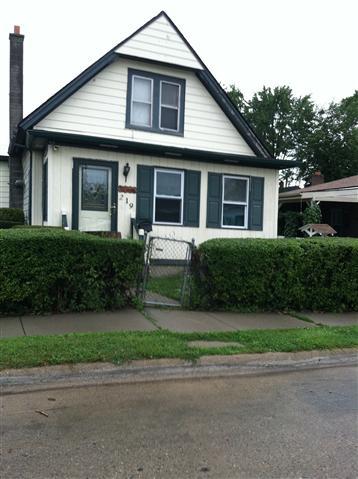 front view picture of 219 Court St, Mount Clemens, MI. 48043