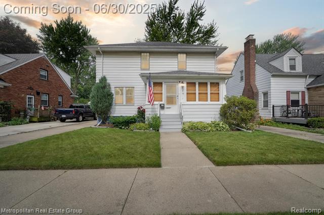 front view picture of 136 High St, Mount Clemens, MI. 48043
