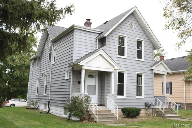 front view picture of 326 Gratiot, Clinton Township, MI. 48036