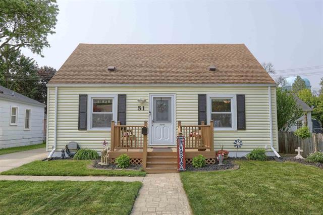 front view picture of 51 Leonore Ave, Mount Clemens, MI. 48043