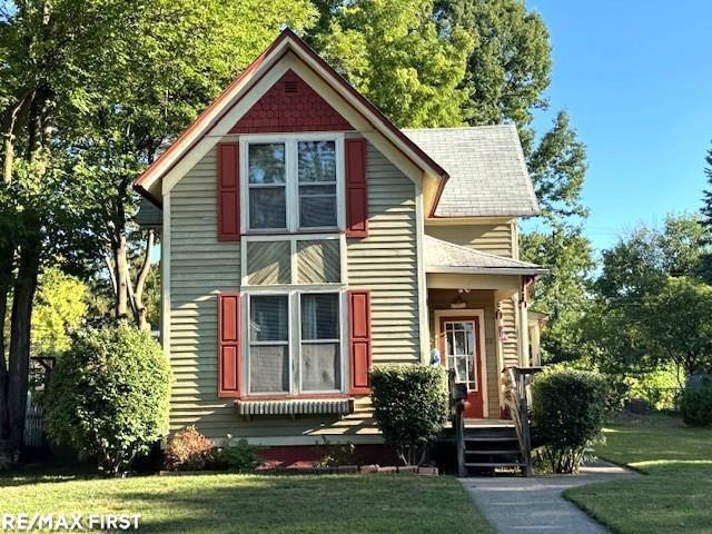 front view picture of 22 Ahrens St, Mount Clemens, MI. 48043