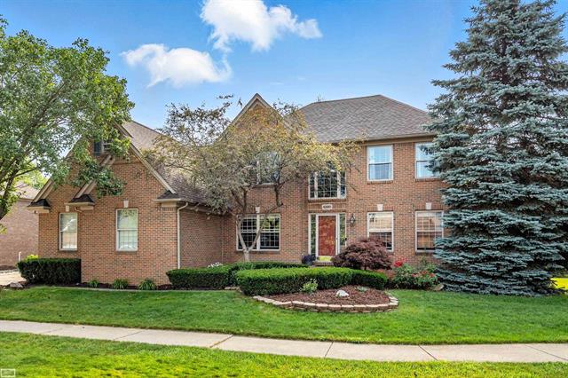 front view picture of 42680 Chippewa Dr, Clinton Township, MI. 48038