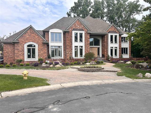 front view picture of 19790 Westchester Dr, Clinton Township, MI. 48038