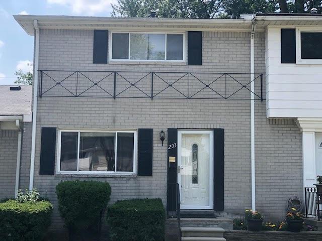 front view picture of 203 Court St, Mount Clemens, MI. 48043