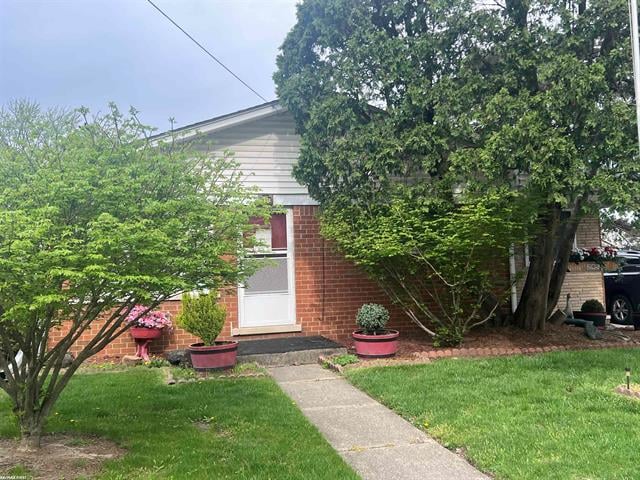 front view picture of 295 N Rose St, Mount Clemens, MI. 48043
