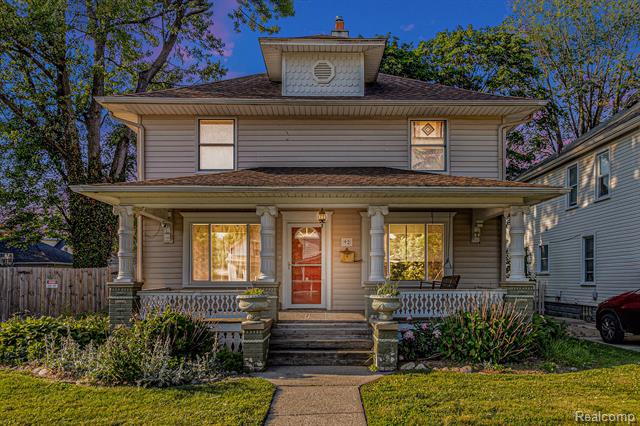 front view picture of 92 Gallup Ave, Mount Clemens, MI. 48043