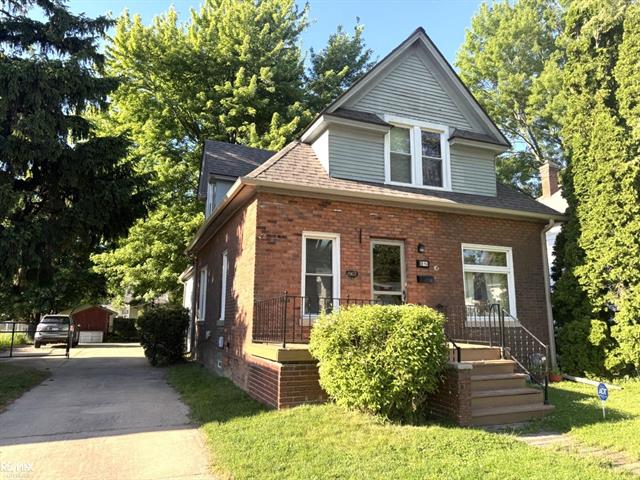 front view picture of 98 Gallup Ave, Mount Clemens, MI. 48043