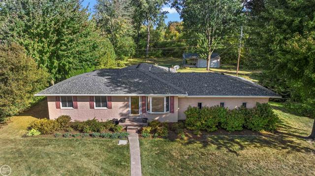 front view picture of 23356 Easy, Clinton Township, MI. 48036