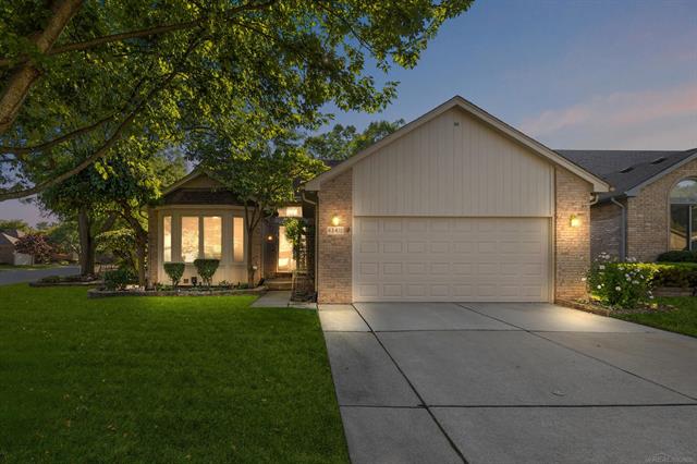 front view picture of 43410 Pointe Dr, Clinton Township, MI. 48038