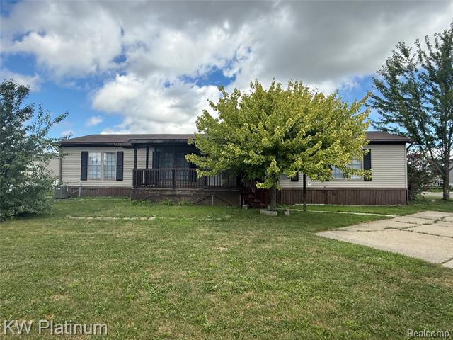 front view picture of 43585 Cardinal Dr, Clinton Township, MI. 48036