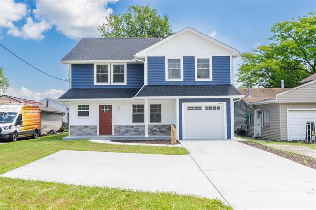 front view picture of 45480 Jefferson, New Baltimore, MI. 48047