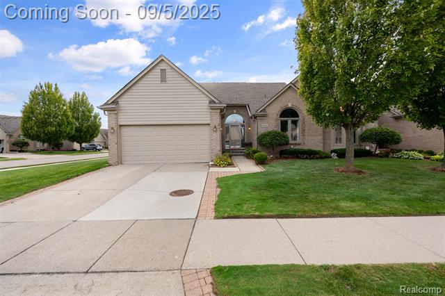 front view picture of 45339 Diamond Pond Dr, Macomb, MI. 48044