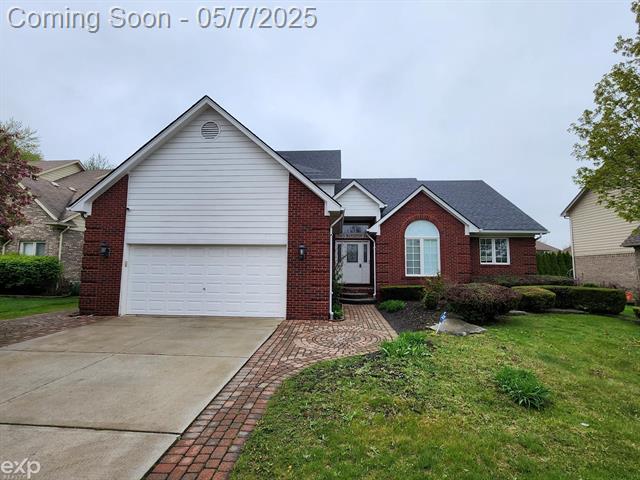 front view picture of 19913 Mapleton Dr, Macomb, MI. 48044