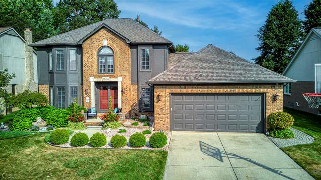 front view picture of 20495 Windham Dr, Macomb, MI. 48044