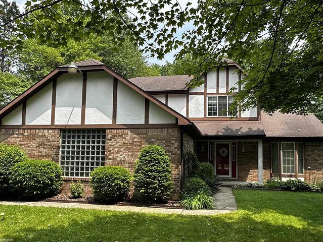 front view picture of 46290 Brentwood, Macomb, MI. 48042