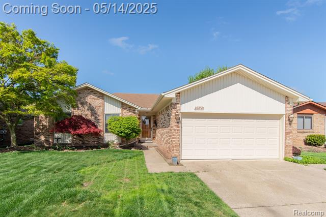 front view picture of 46859 Arapahoe Dr, Macomb, MI. 48044