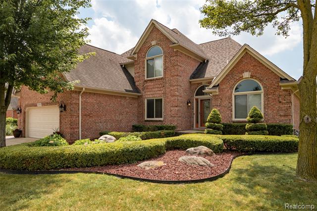 front view picture of 46431 Mariner Dr, Macomb, MI. 48044