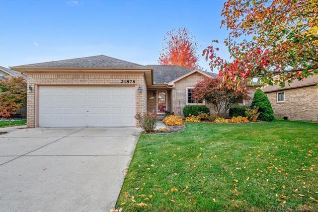 front view picture of 21878 E Sunset Dr, Macomb, MI. 48044