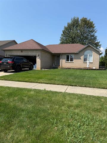 front view picture of 47177 Pamela Dr, Macomb, MI. 48044