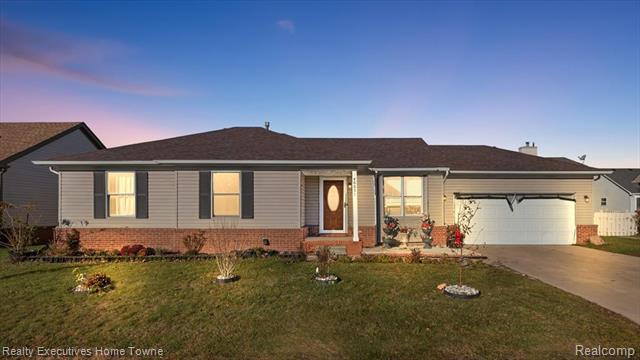 front view picture of 46651 Heather Ln, New Baltimore, MI. 48051