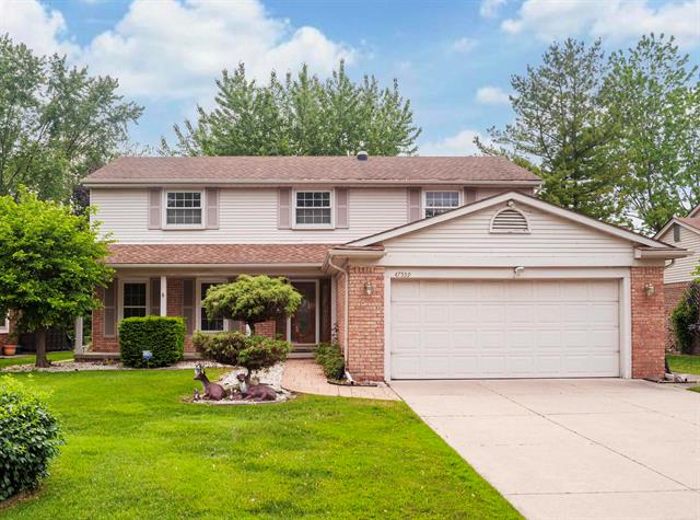 front view picture of 47559 Lexington Dr, Macomb, MI. 48044