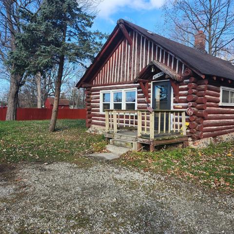 front view picture of 27303 21 Mile Rd, New Baltimore, MI. 48047