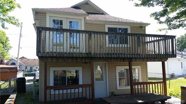front view picture of 29445 Private Dr, New Baltimore, MI. 48047