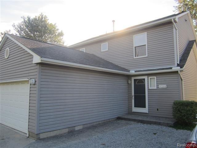 front view picture of 47140 Forton, New Baltimore, MI. 48047