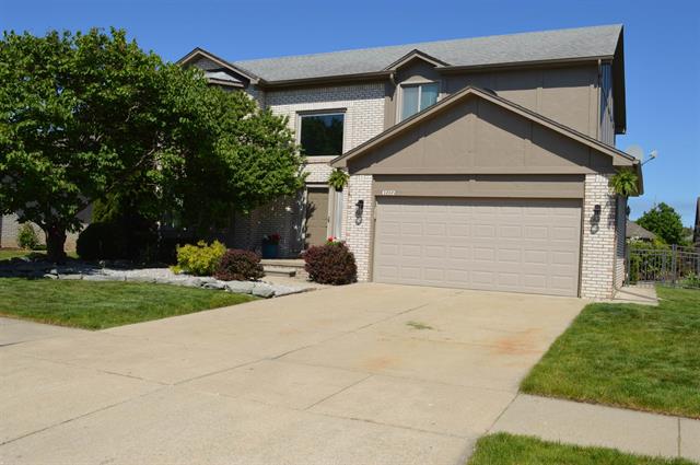 front view picture of 47172 Morning Dove D, Macomb, MI. 48044