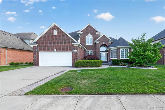 front view picture of 21642 Kendyl Ct, Macomb, MI. 48044