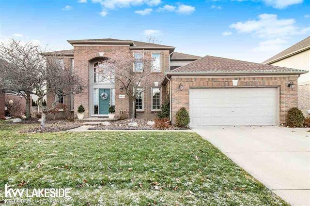 front view picture of 48711 Cross Creek Dr, Macomb, MI. 48044