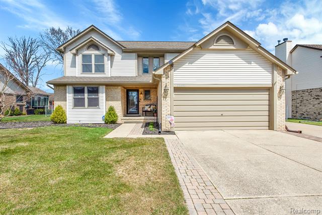 front view picture of 26691 Birchcrest, New Baltimore, MI. 48051