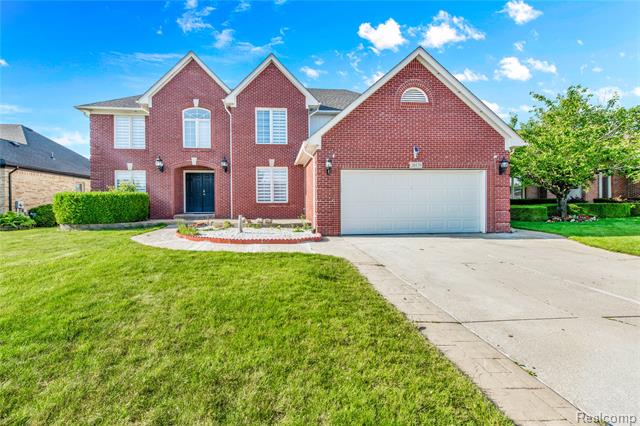 front view picture of 20379 Bannister Dr, Macomb, MI. 48044